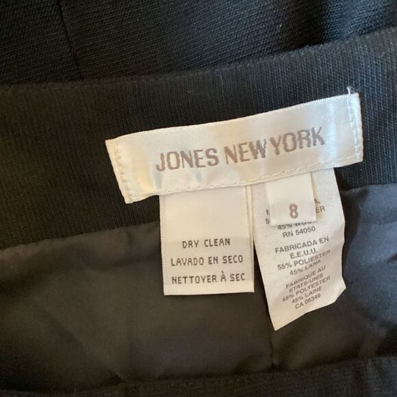 NWOT. Jones New York Black A-Line Shirt in Size 8. - Picture 7 of 8